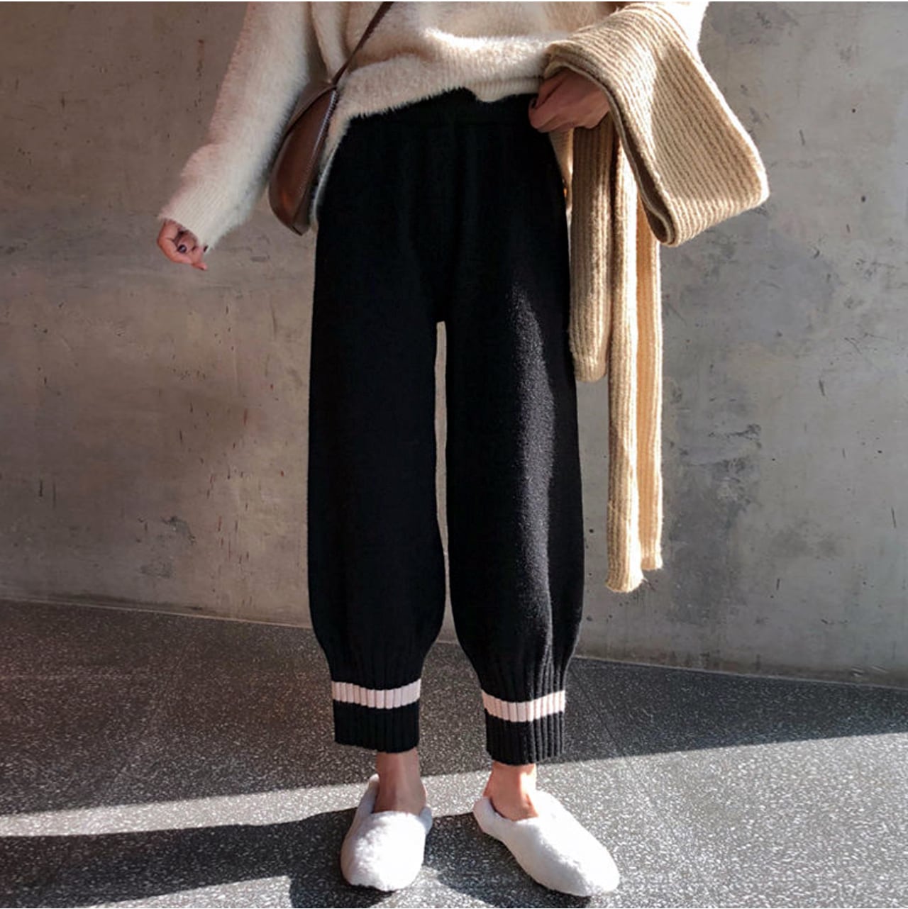 Women's Woolen Knitted Sweatpants Winter Wide-Leg Joggers with Ankle Banded Cuffs, Sports Pants Casual Trousers