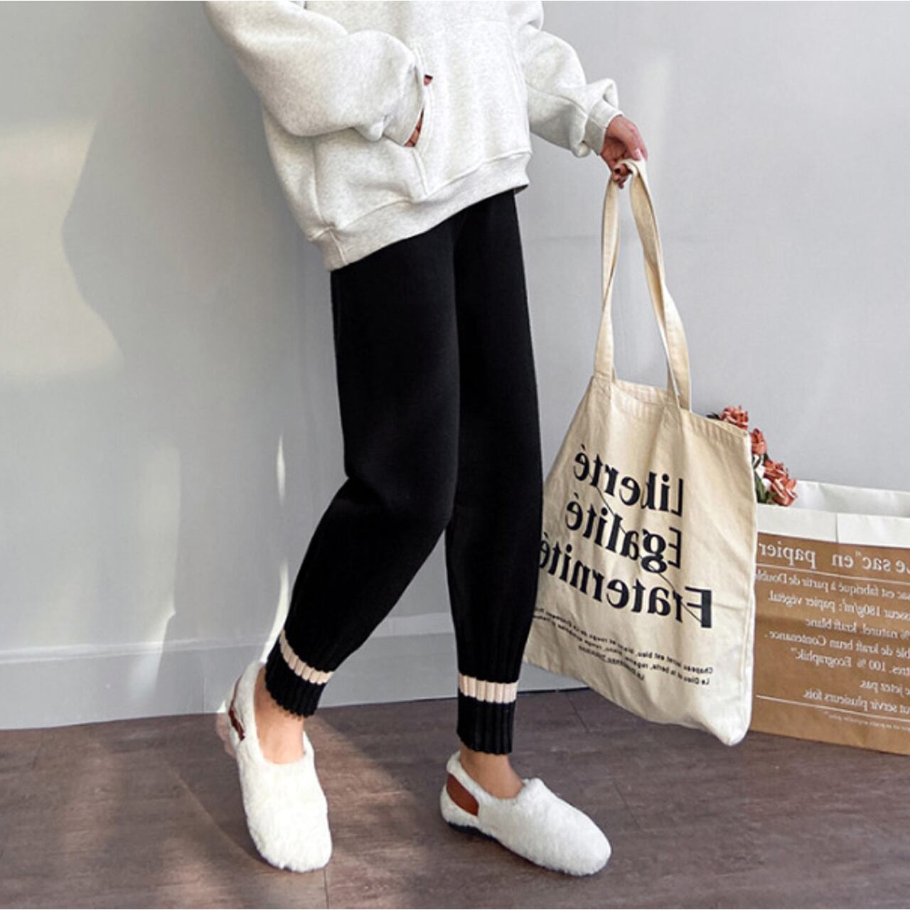 Women's Woolen Knitted Sweatpants Winter Wide-Leg Joggers with Ankle Banded Cuffs, Sports Pants Casual Trousers